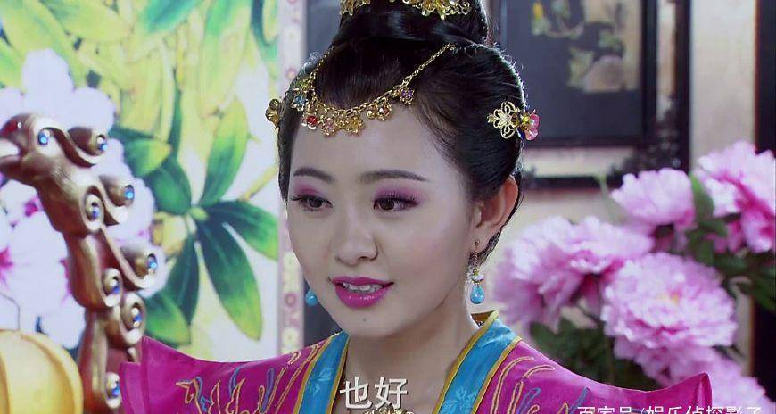 一身珠光宝气看着就亮眼,《隋唐英雄》第一部里孙耀琦扮演如意公主,不