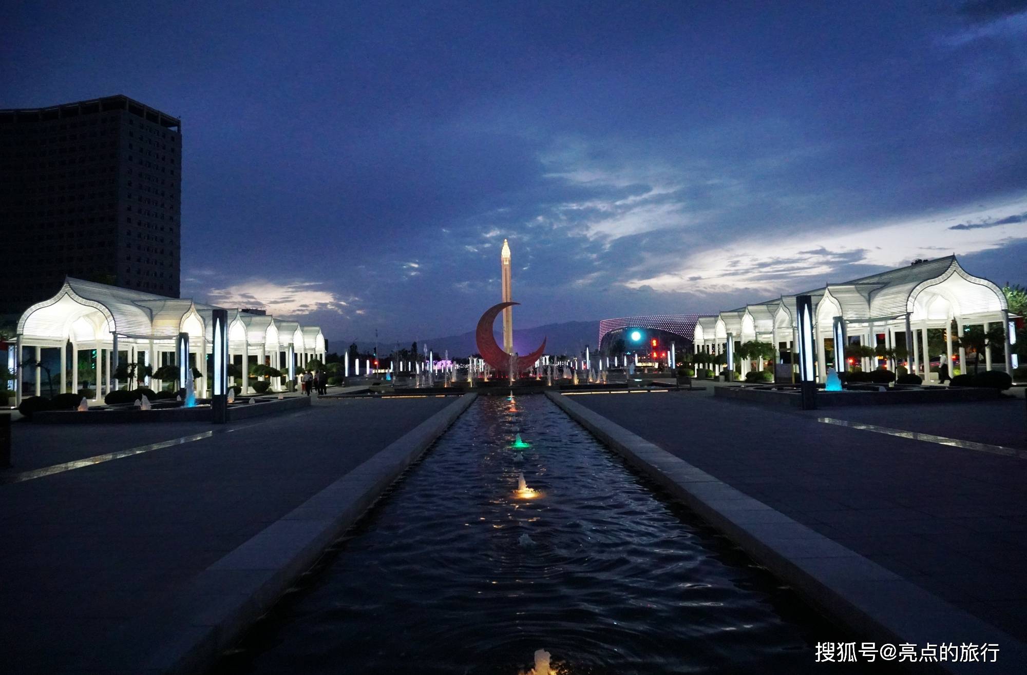 银川的夜晚如此璀璨美丽,中阿之轴一路走一路都是风景_景观_建筑_中国