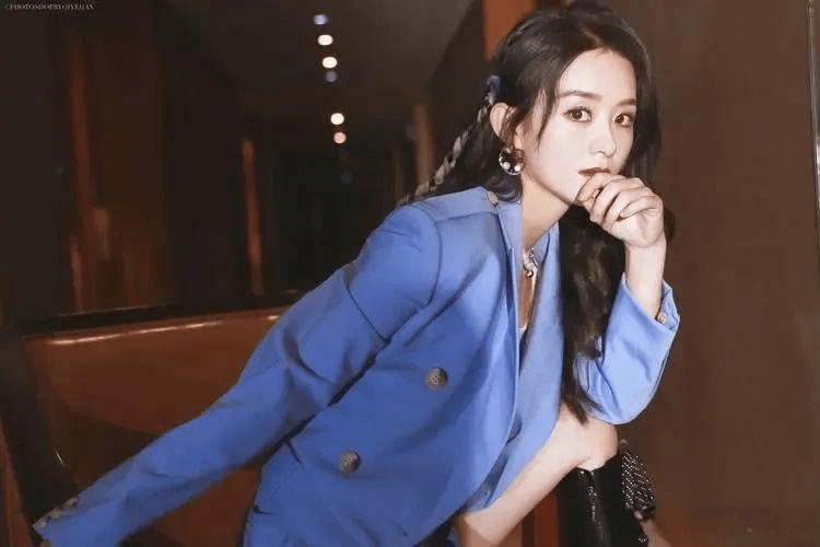 景甜冯绍峰藏头诗甜蜜互动,好事将近?网友:和赵丽颖难复合了!