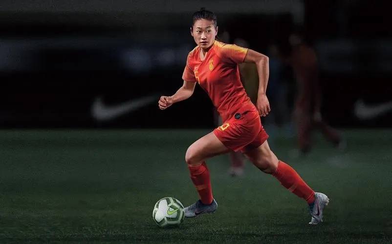 吴海燕:与生俱来的领袖旗帜,让她成为了中国女足后防核心.