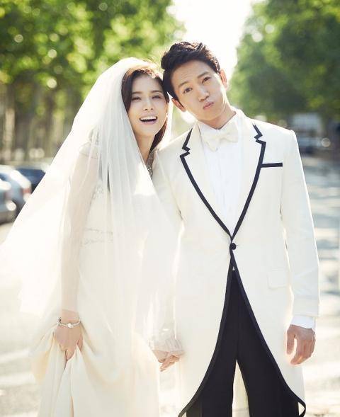 到婚后如胶似漆的韩国明星夫妻档_李宝英_池晟_因为