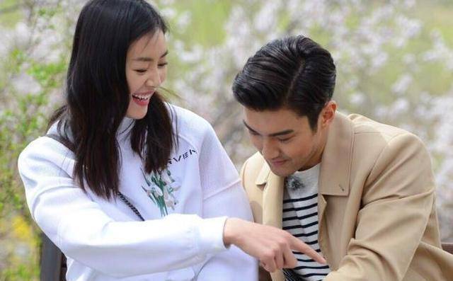 从《我们相爱吧》到慢综艺,大表姐增长的,不仅仅只是年纪_刘雯_中国