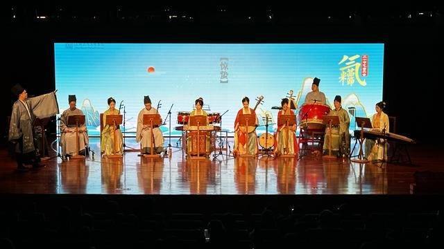 8月12日上午的"民乐版动物狂欢节亲子音乐会",上海古凡交响乐团的音乐