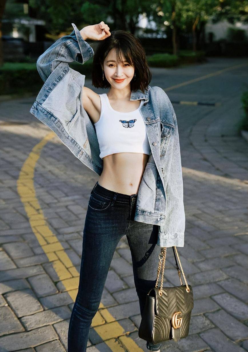 她是陈道明曾爱过的女人,40岁的她美丽高贵,身份不凡_于明加_黑色