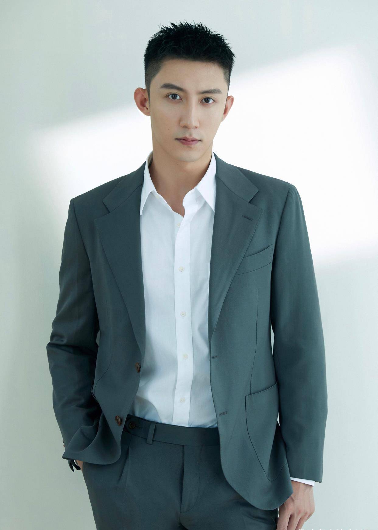 王一博肖战流量再高也没用,遇到他们依旧是配角_黄景瑜_电视剧_演技