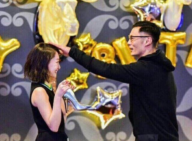 趁鹿晗迪丽热巴还持续甜蜜,吴昕与过气男星也要跟风炒cp_类节目