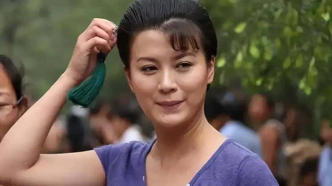 迎娶三婚娇妻,继子让他骄傲,亲儿子却让他苦恼_李幼斌_张瑞琪_生活