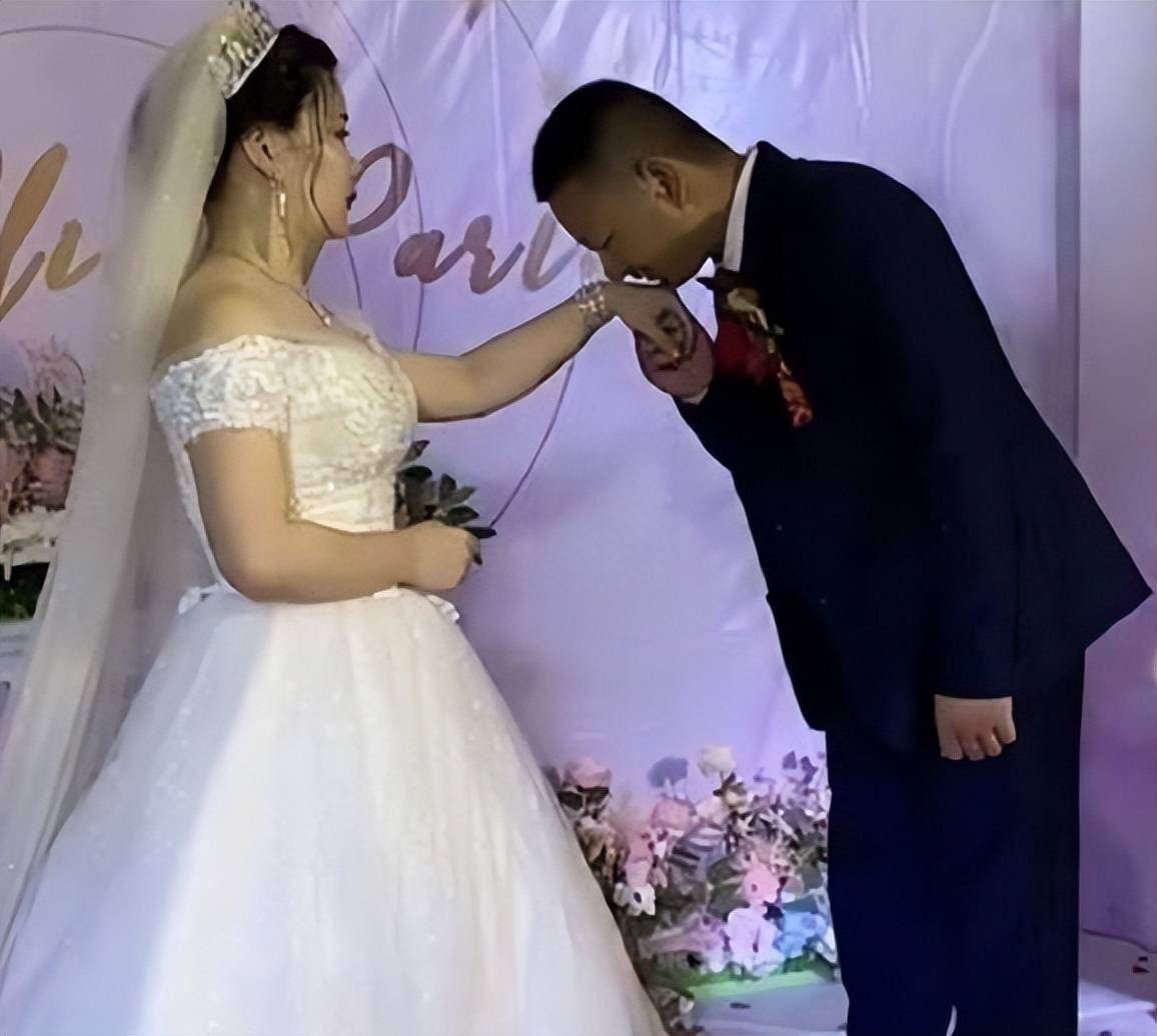 网红giao哥婚姻危机,直播情绪失控,透露:妻子出轨,孩子非亲生_互联网