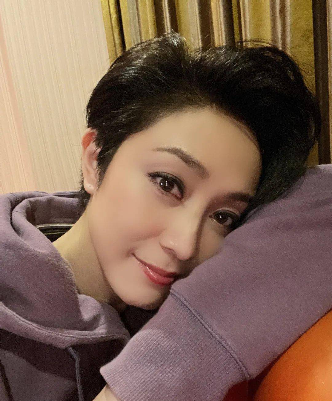 瘦到皮包骨,沉寂十年,还有人退圈太可惜_陈法蓉_生活_感情