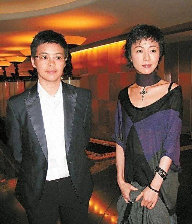 两度遭富商抛弃患抑郁,极罕露面暴瘦_袁洁莹_郭富城_黄百鸣