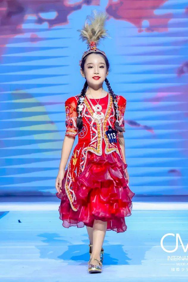 承华美 2023cmtc国际少儿模特&表演大赛在杨丽萍大剧院落幕_艺术_中国