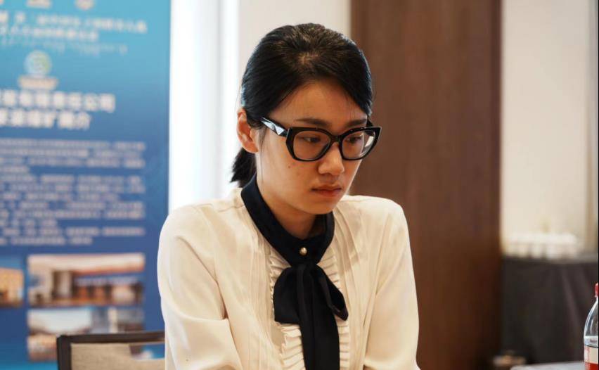 女子名人战变"读秒大战" 周泓余距卫冕一步之遥_双方_白棋_黑棋
