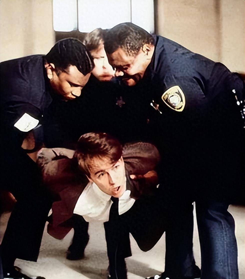 豆瓣8.5分《一级恐惧》:黑化只需一个眼神,胆小者慎入_情感_电影_人们