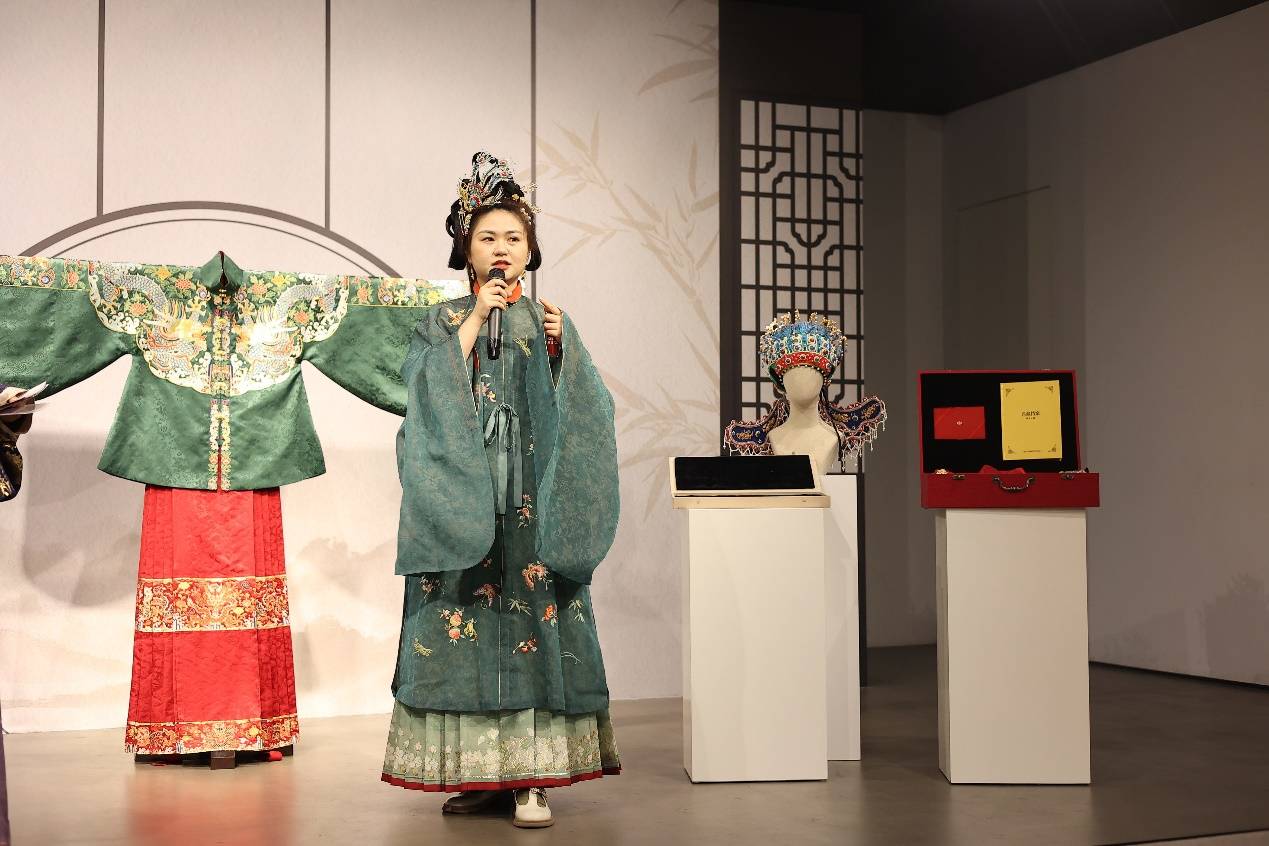 更是收藏级艺术品 云锦研究所汉服文化品鉴会盛大开启_文物_传承_南京