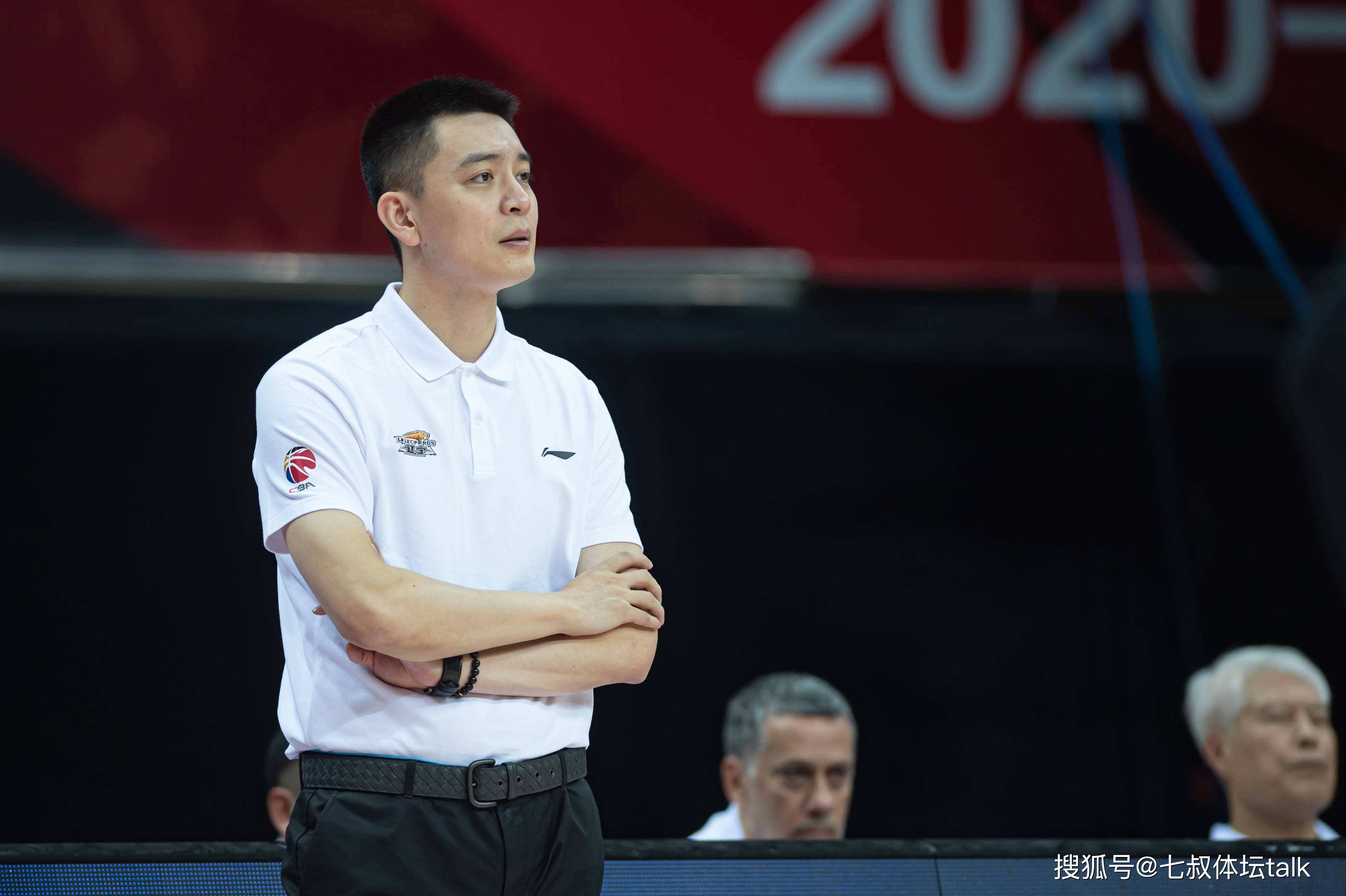 辽宁男篮低薪续约杨鸣惹争议,球迷唏嘘,南下执教成可能_问题_1_cba