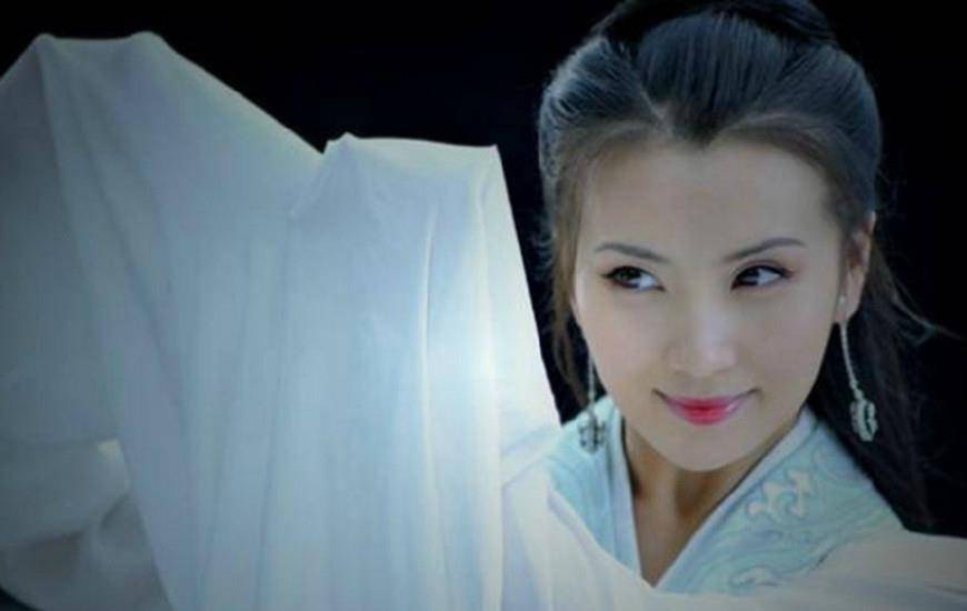 貂蝉(生卒年不详),历史小说《三国演义》及其衍生作品中的角色,是中国