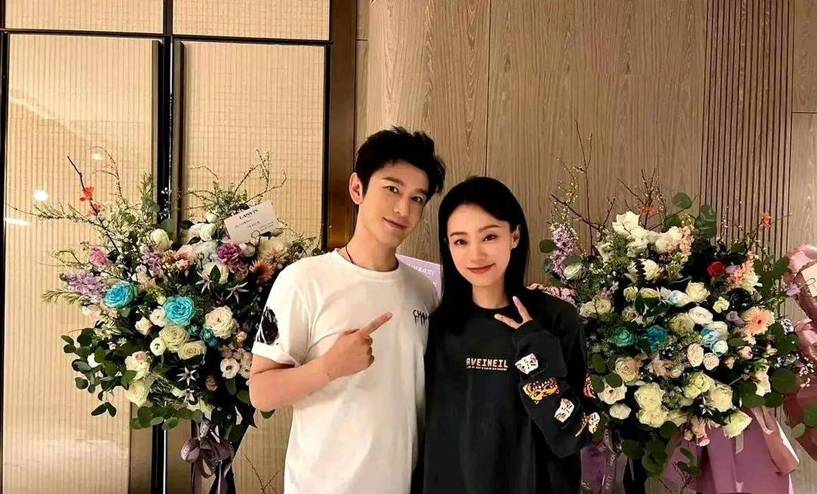 另外,这部剧还有张嘉倪,李泽锋等实力派演员的加盟,演员阵容强大,看点