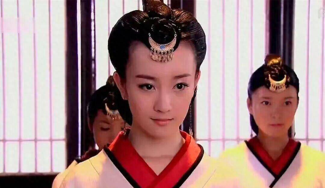 张檬第二阶段的作用超过了第一阶段唐嫣的作用,这足以证明张檬沂乔