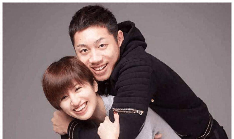 乒坛名将许昕:老婆是国乒第一女子,为他退役放弃整个职业生涯_姚彦