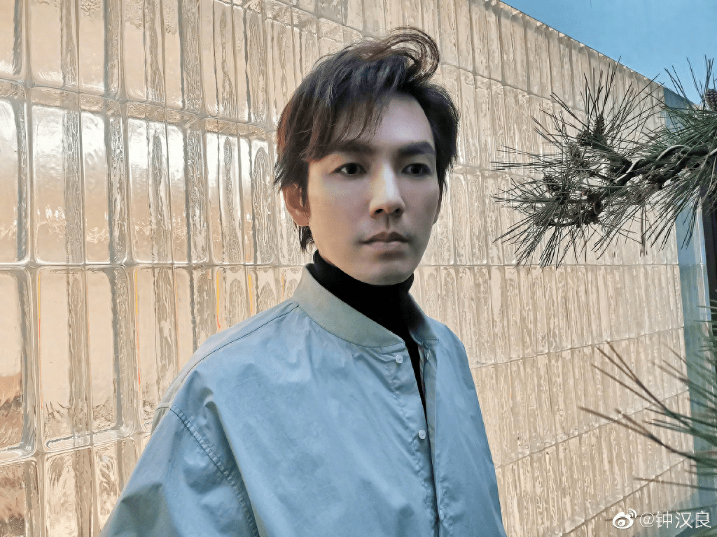 这是46岁的钟汉良?