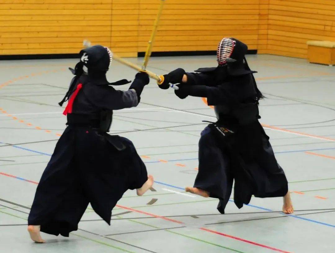 上班大厂社畜,下班城市剑客_运动_比赛_mila