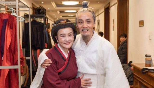 电视剧里的坏男人,现实里的好男人,冯远征和妻子庆祝银婚_照片_小时候