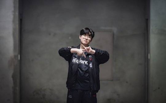 瓦罗然17岁双冠,lck小将冲击jkl纪录!