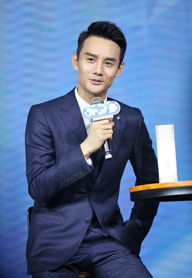 胡歌学历,王凯学历,靳东学历差距明显,就他被网友吐槽没文化_老干部