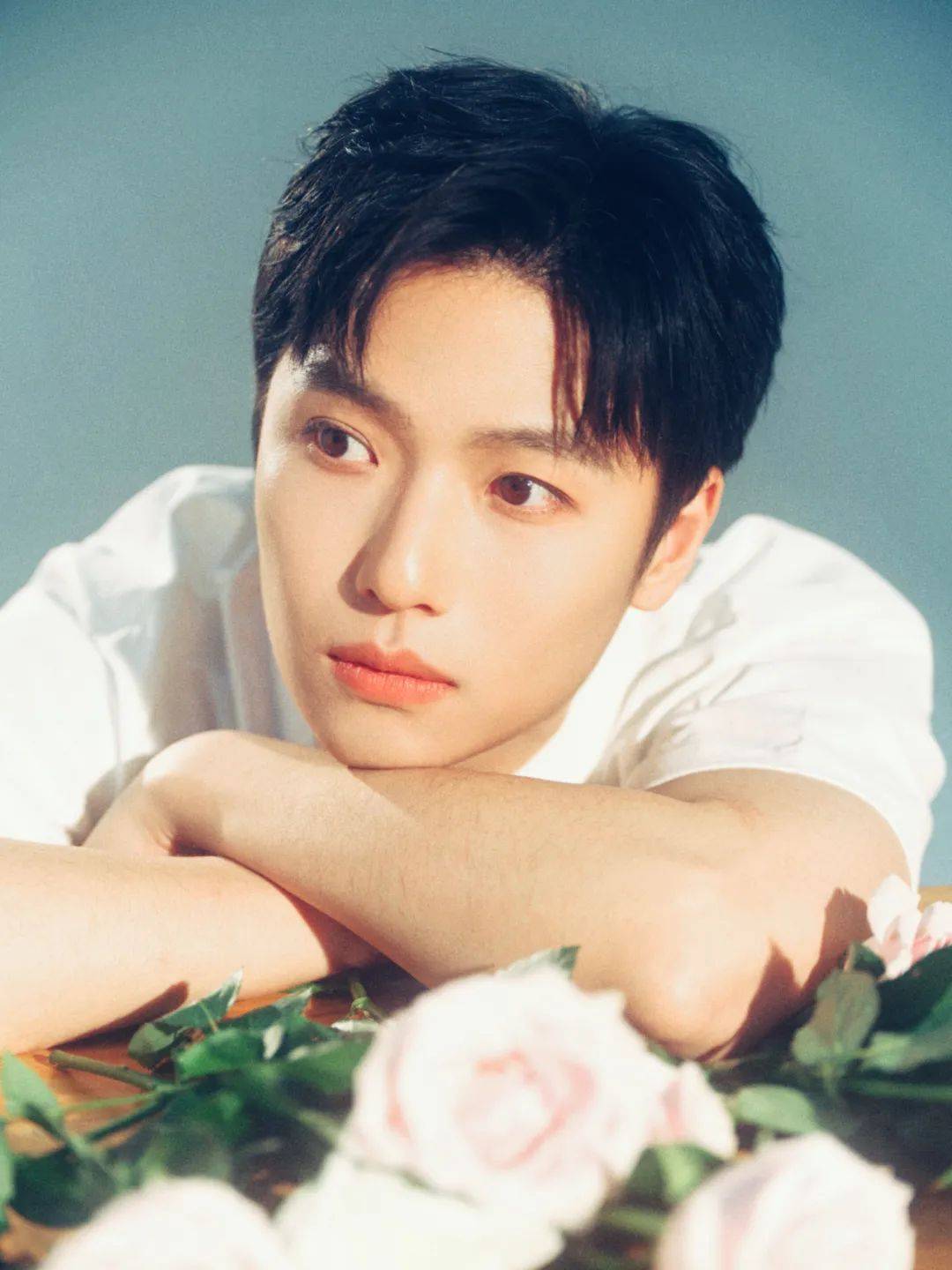 据悉,杨天正主演的电影《大突围》刚刚完成了配音工作