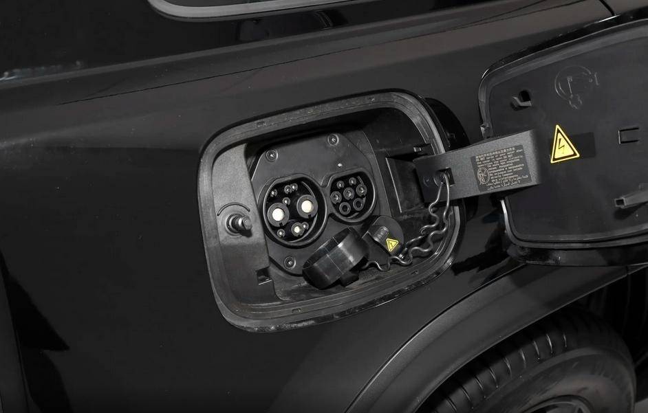 静态体验哈弗猛龙,或于成都车展上市形似路虎卫士 静态体验哈弗猛龙,或于成都车展上市形似路虎卫士