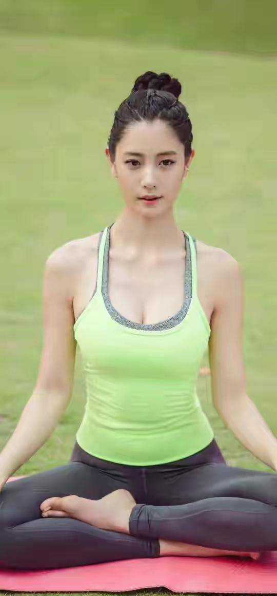时尚女星李成敏,完美身材,和她一起运动起来!_克拉拉_媒体_影视剧