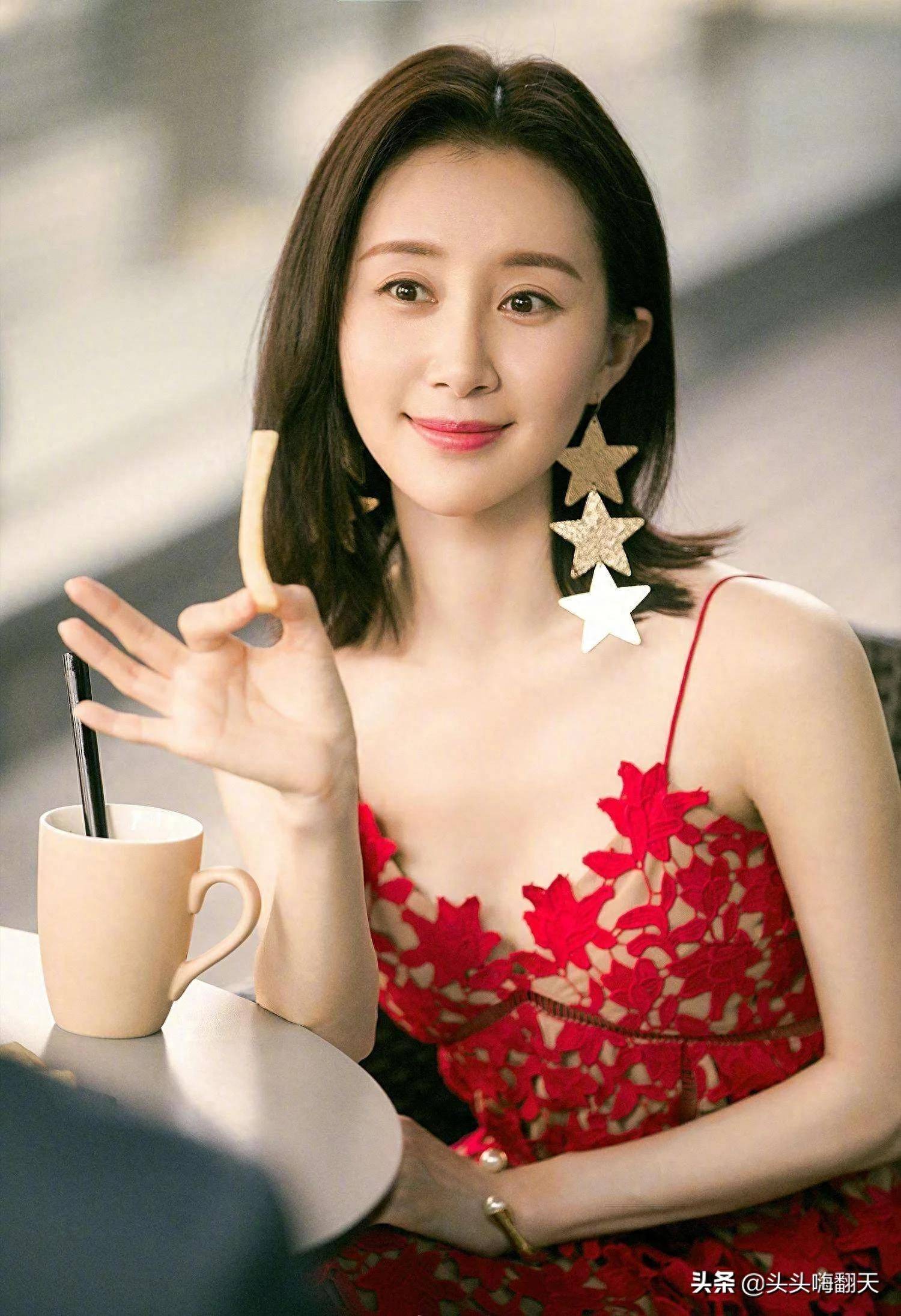 33岁舒畅,难掩骨子里的时尚,时尚魅力难以抵挡_身材_烽火_手机