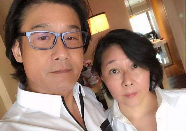 恩爱夫妻陈宝国,赵奎娥:有他们在,爱情依然在_妻子_句子_婚姻