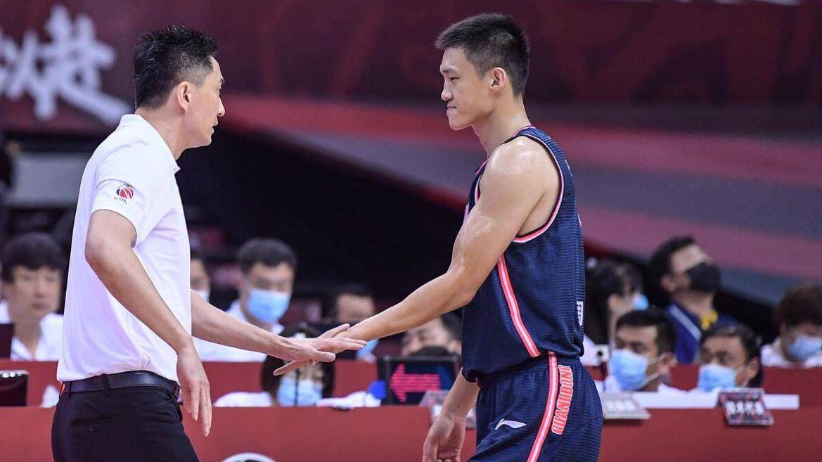 广东男篮的休赛期,朱芳雨能否迎回周鹏?巩晓彬的去向如何?