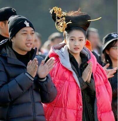 关晓彤近年频遭黑,被骂太作,而我却爱上了她唱歌!_批评_马思纯_李易峰