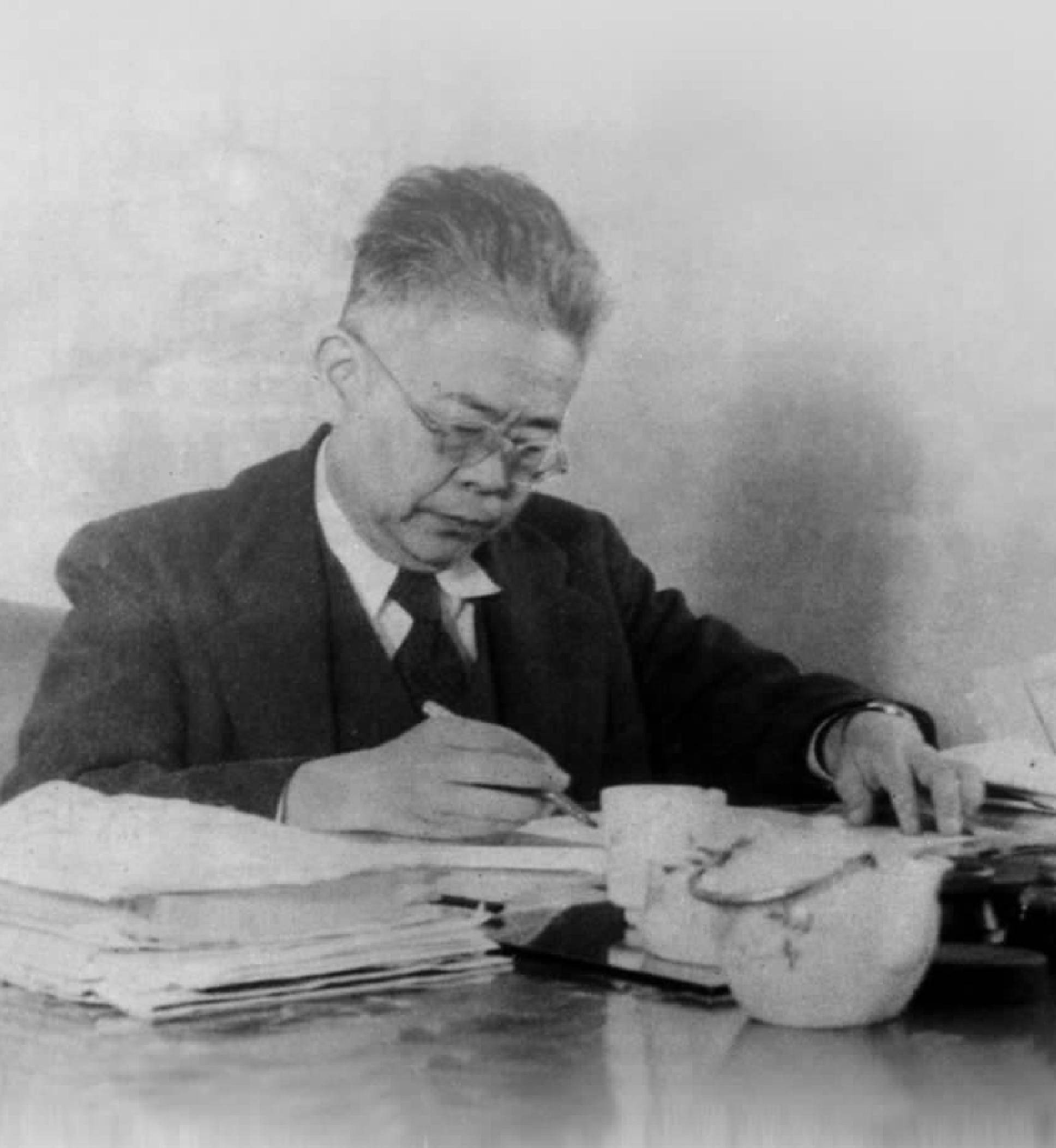 "五四运动"游行总指挥,拉宋子文和孔祥熙下马,"气死"在台北_傅斯年_胡