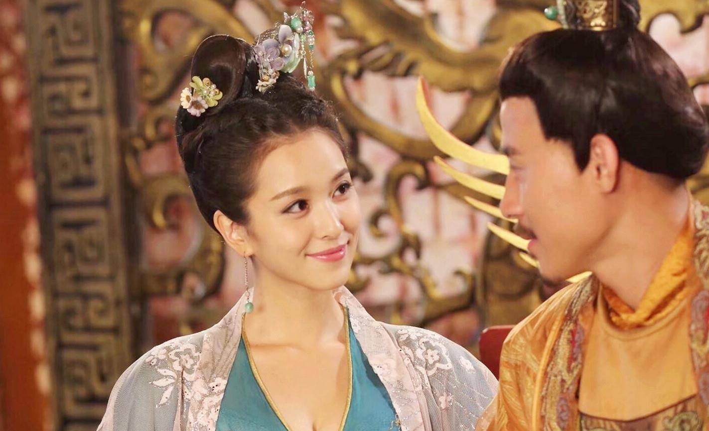 南燕皇帝慕容德,其女儿刚成亲三天便死去,竟是因为慕容德太无耻_段丰