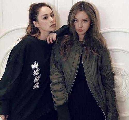 网友发现窦骁紧盯周扬青,留言提醒超莲,她回应八个字_动作_视频_最好