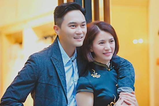 "港姐冠军"袁咏仪:放成龙鸽子,说王晶肥佬,为男友与闺蜜绝交_张智霖