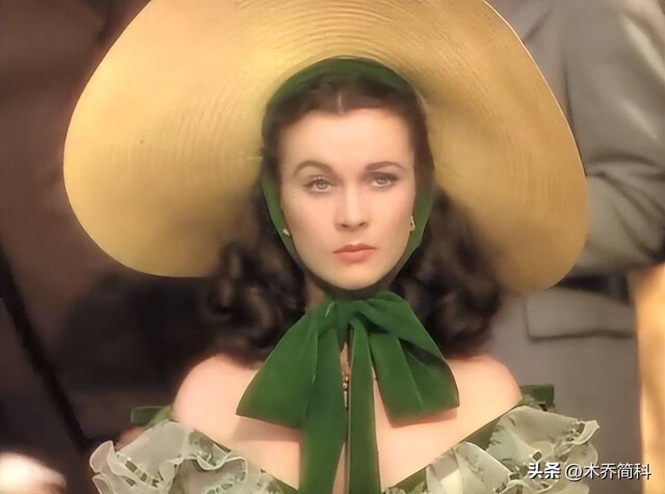 电影《乱世佳人》中,美丽的女主角斯嘉丽,性格与形象有哪些特点