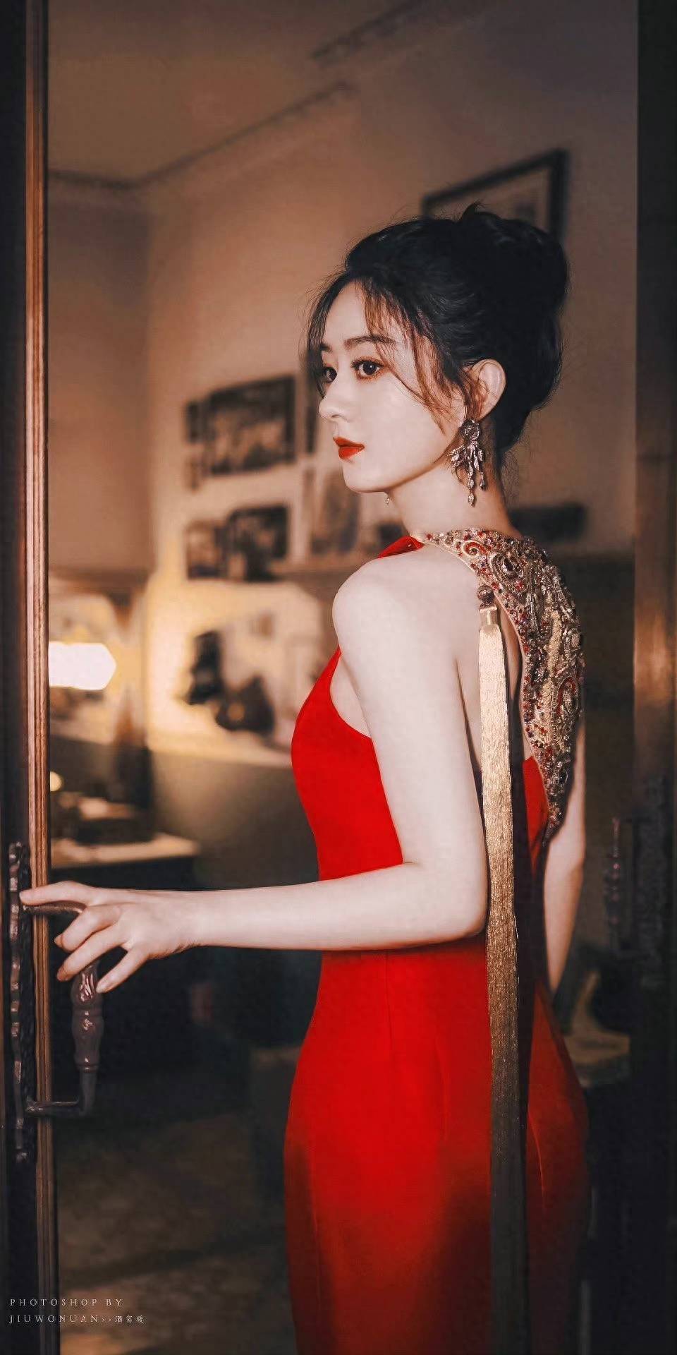 赵丽颖34岁庆生现场很温馨,复古造型加分不少,整个人元气满_生日_观众