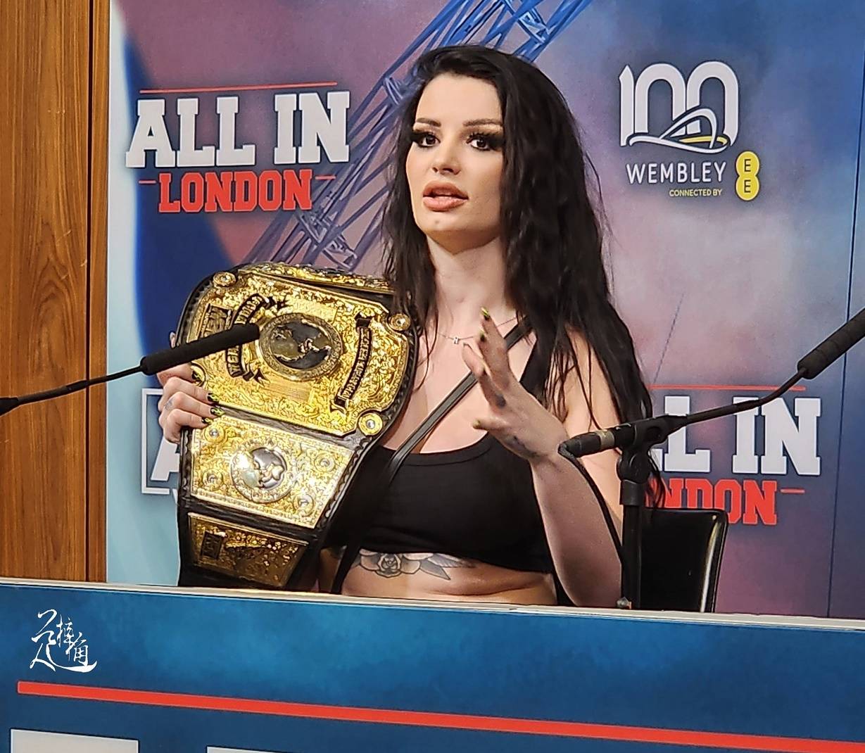 萨拉娅登顶aew女子世界冠军,all in主战赛秒变演技秀场!
