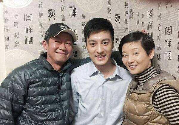 甘当冯小刚7年情人,倒追王志文,密恋田壮壮,徐帆真不简单!