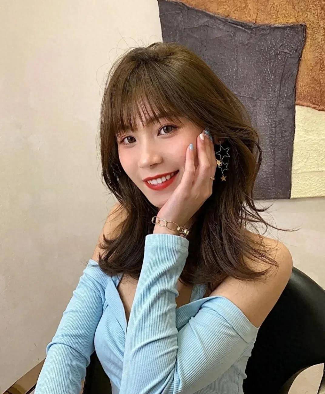 中长发"塑形烫发"气质迷人_刘海_立体感_女生