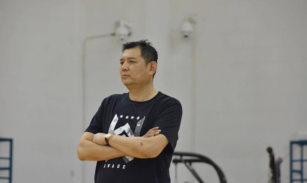 巩晓彬批男篮:技不如人还不拼,应像男人去战斗!_比赛_苏丹队_对手