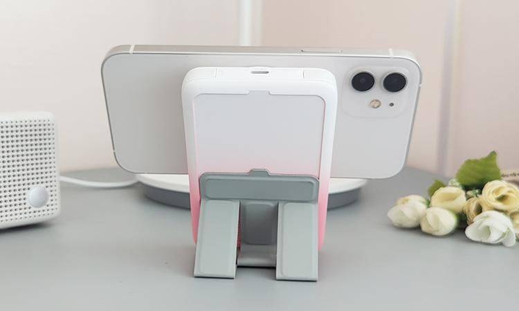 轻装上阵,完美解决带数据线的麻烦:sanag塞那K60无线磁吸充电宝