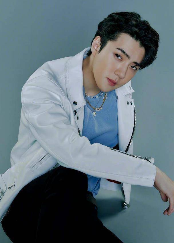 吴世勋朴灿烈都肿了,张艺兴造型却被夸_门面_都变_年龄