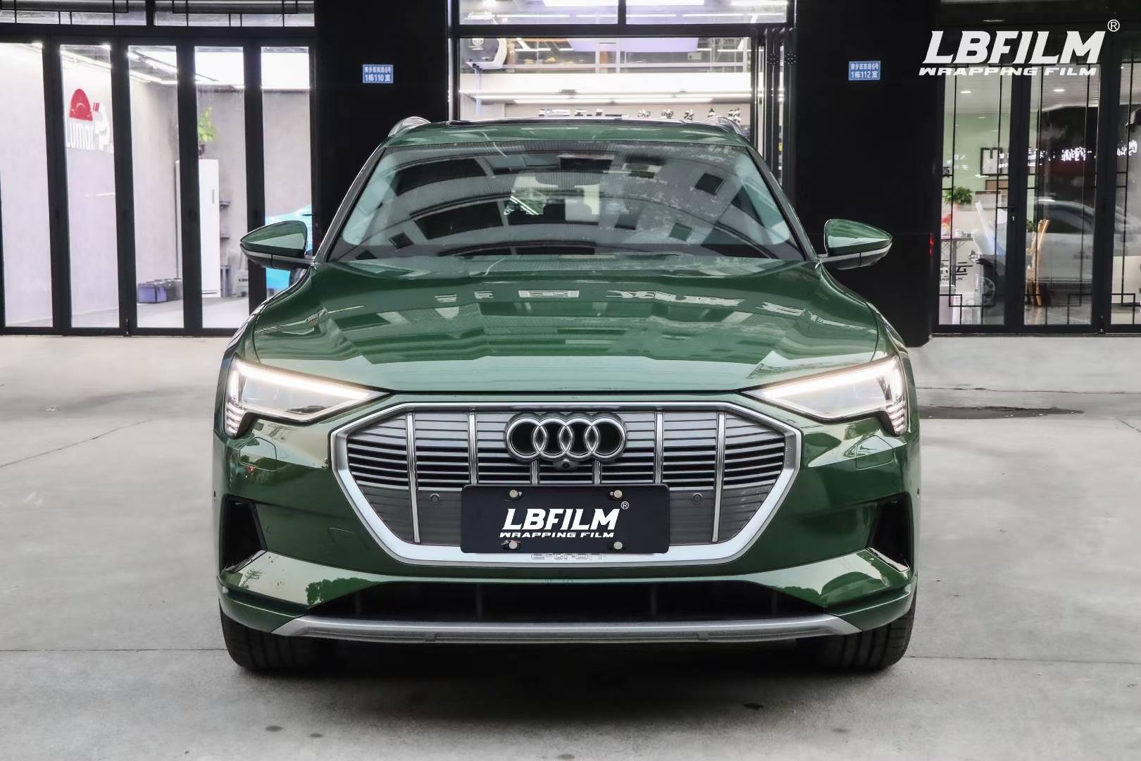 奥迪e-tron-lb改色膜原厂漆索诺玛绿,有着别样的魅力_搜狐汽车_搜狐网