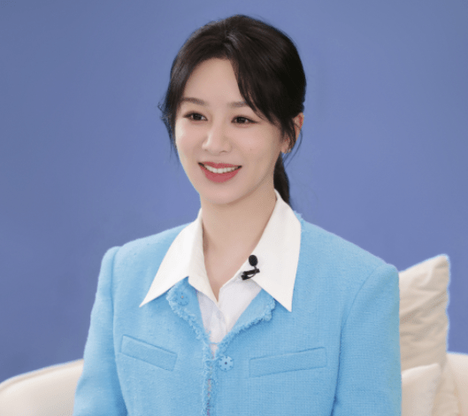 众所周知,她在剧中的造型,并不会影响到杨紫的演技,佟年,贺顿,凌熙都