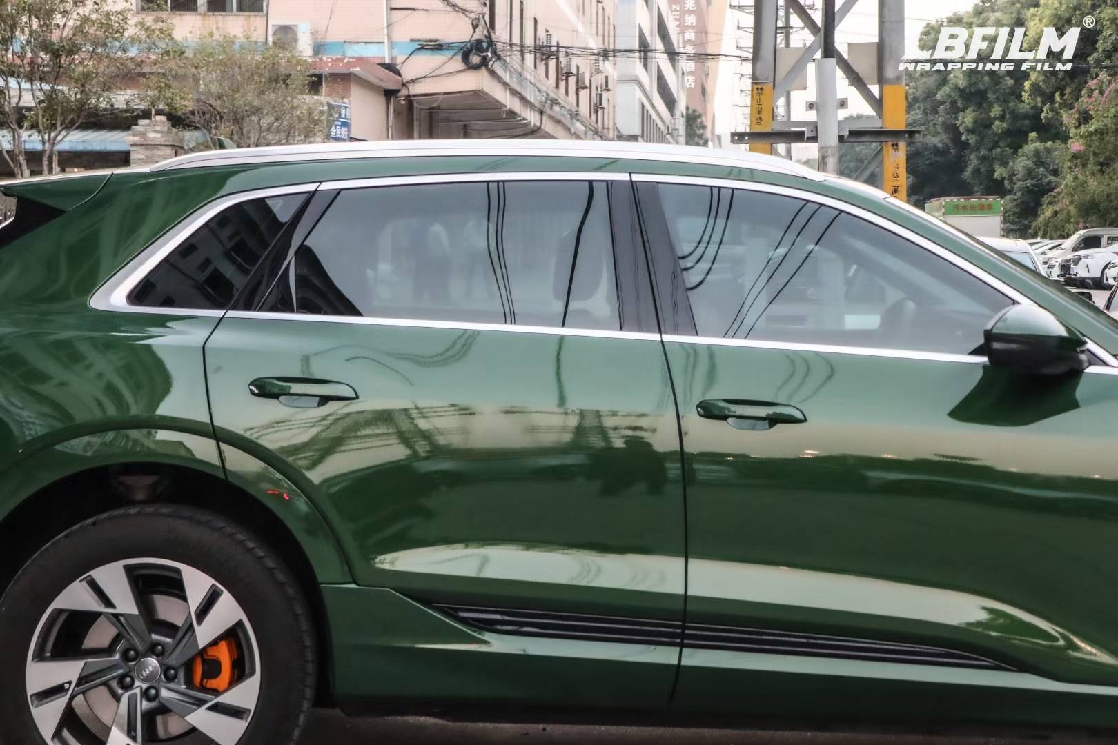 奥迪e-tron-lb改色膜原厂漆索诺玛绿,有着别样的魅力_搜狐汽车_搜狐网